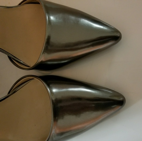 Heels - Picture 3 of 3